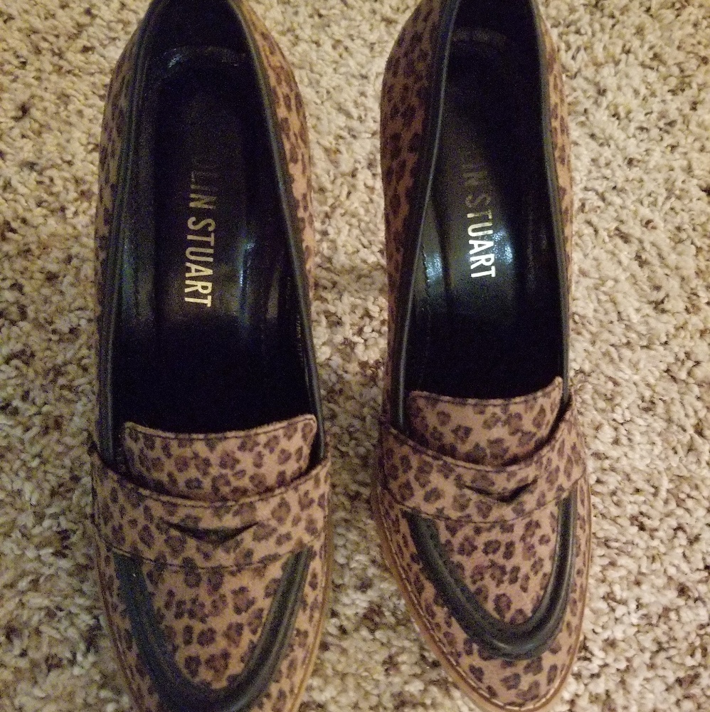 Victoria's Secret leopard pumps